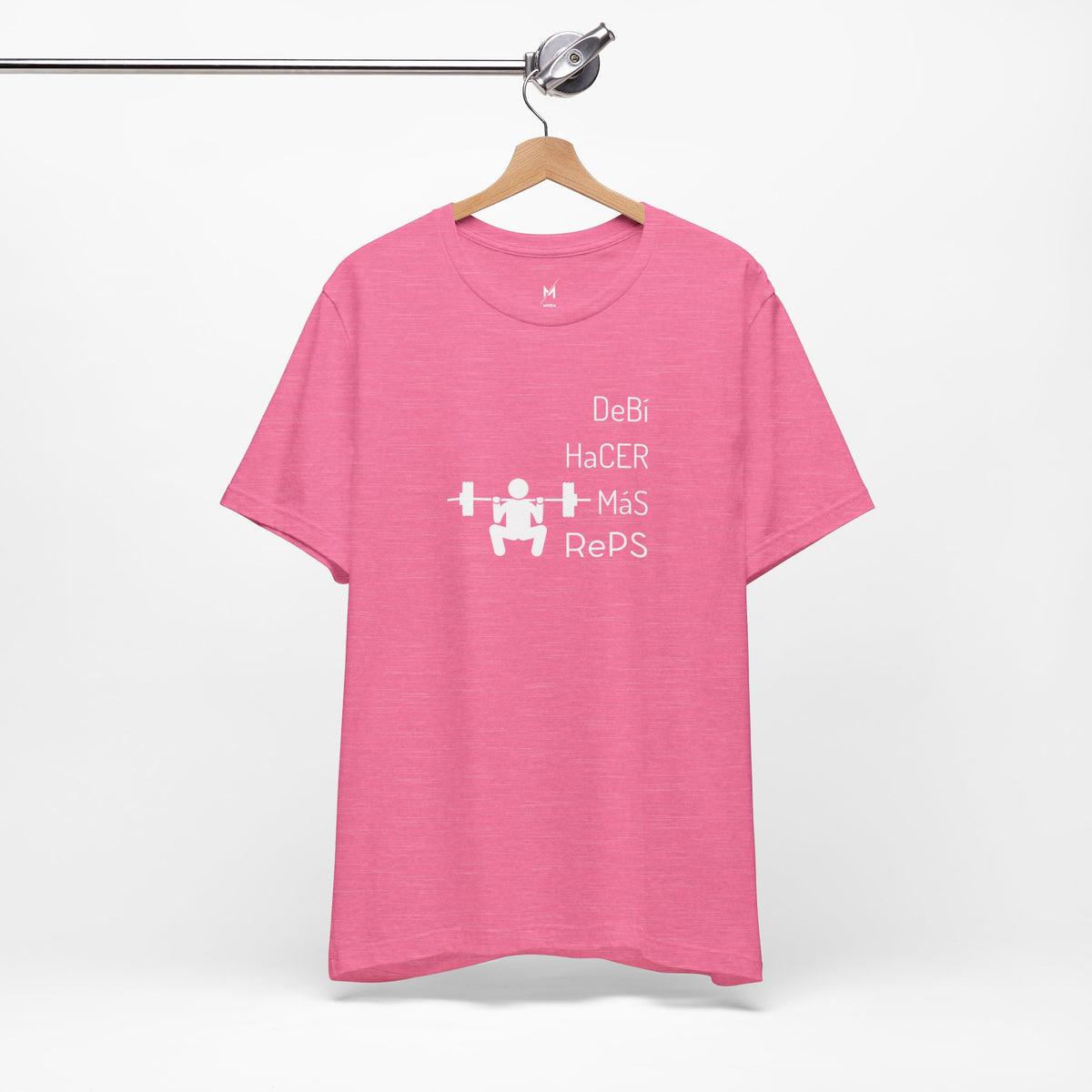 Camiseta de Entrenamiento Unisex - "DeBi HaCER MaS RePS" | Ropa Deportiva Audaz para Hispanos y Latinos