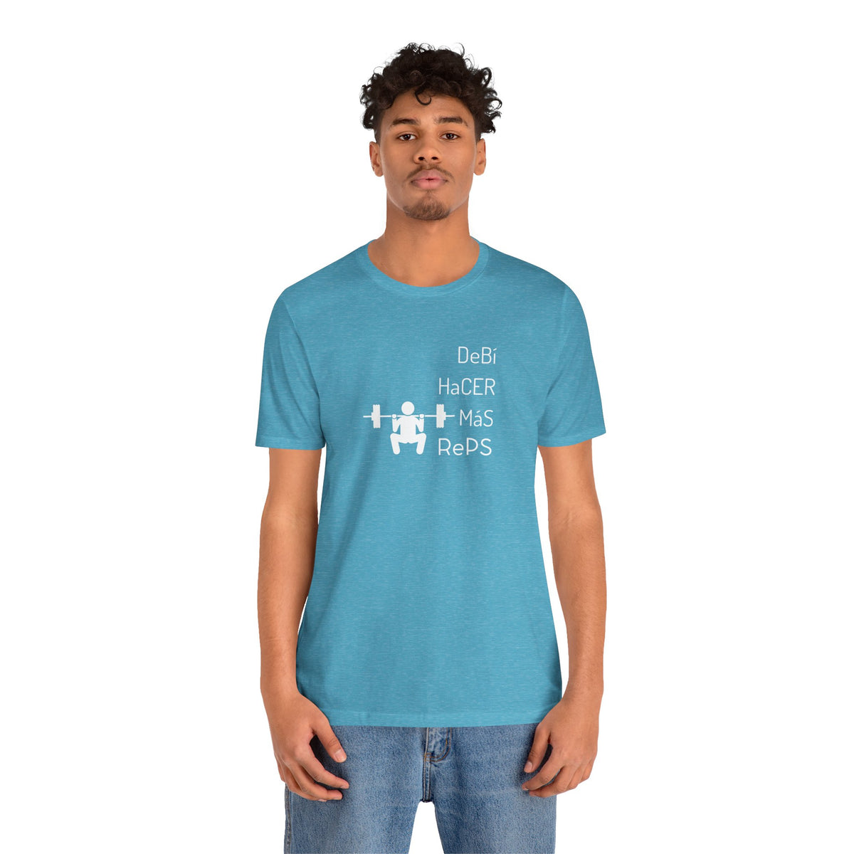 Camiseta de Entrenamiento Unisex - "DeBi HaCER MaS RePS" | Ropa Deportiva Audaz para Hispanos y Latinos