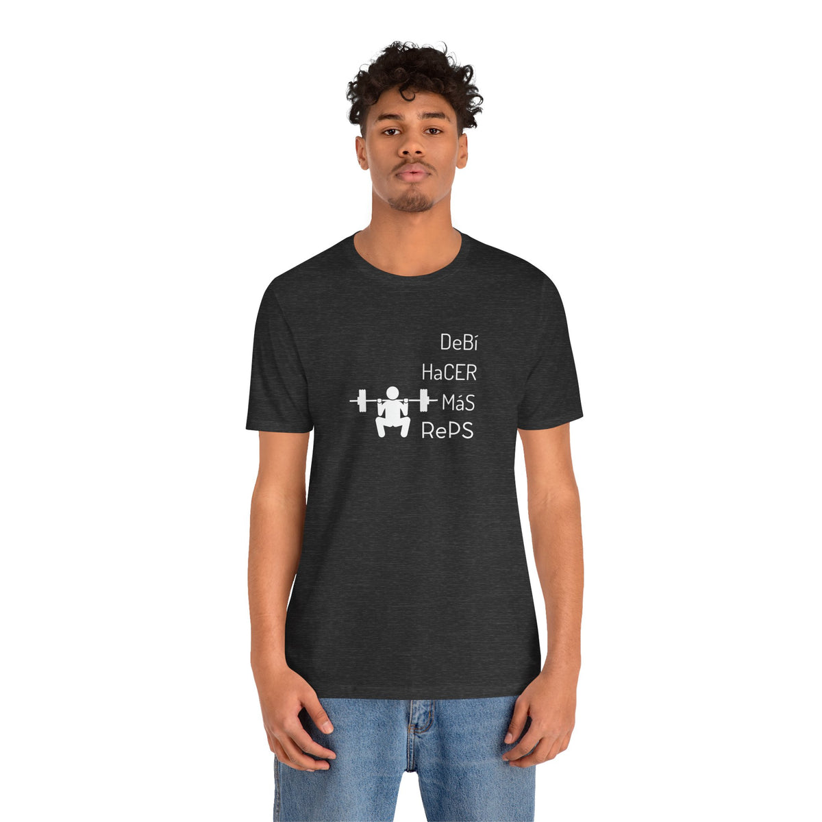 Camiseta de Entrenamiento Unisex - "DeBi HaCER MaS RePS" | Ropa Deportiva Audaz para Hispanos y Latinos